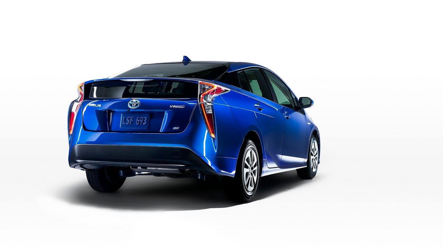 2016 Toyota Prius Styles And Features Highlights