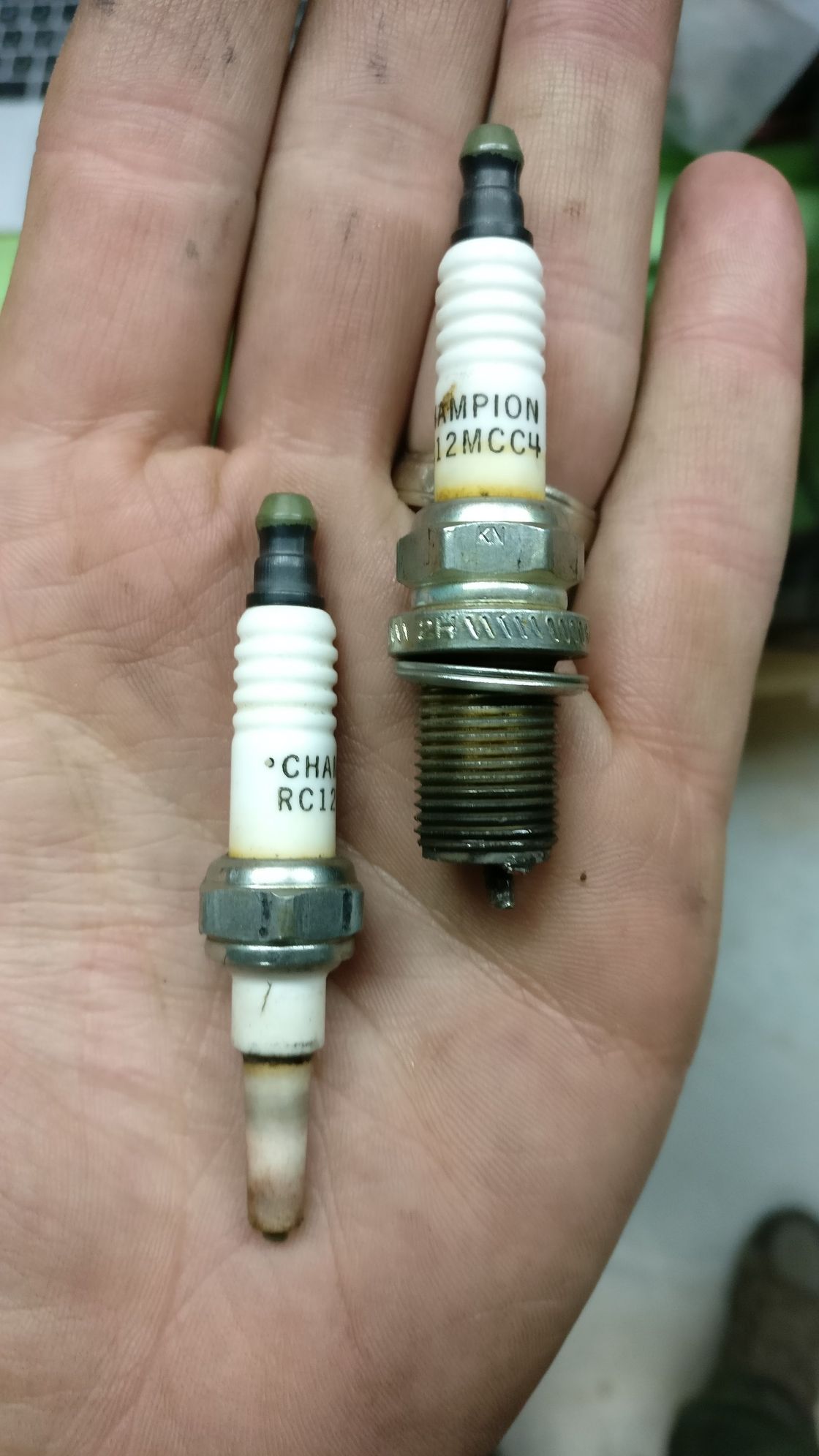 Spark plug replacement in Divide, Dakota Utara
