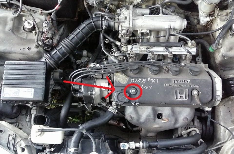 Honda broken valve cover bolt #1