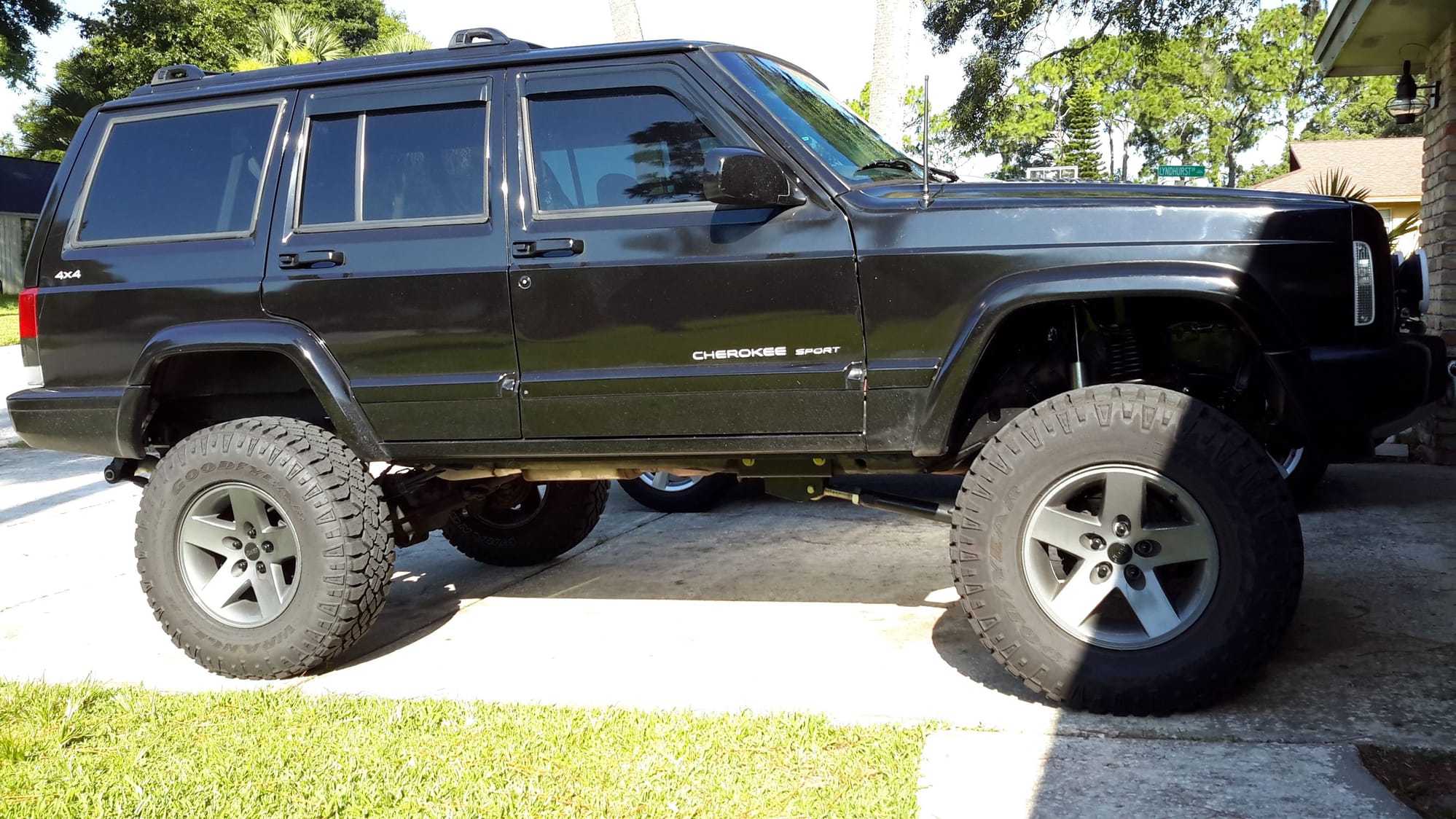 rubicon wheels and tires do the fit an xj? - Page 2 - Jeep Cherokee Forum
