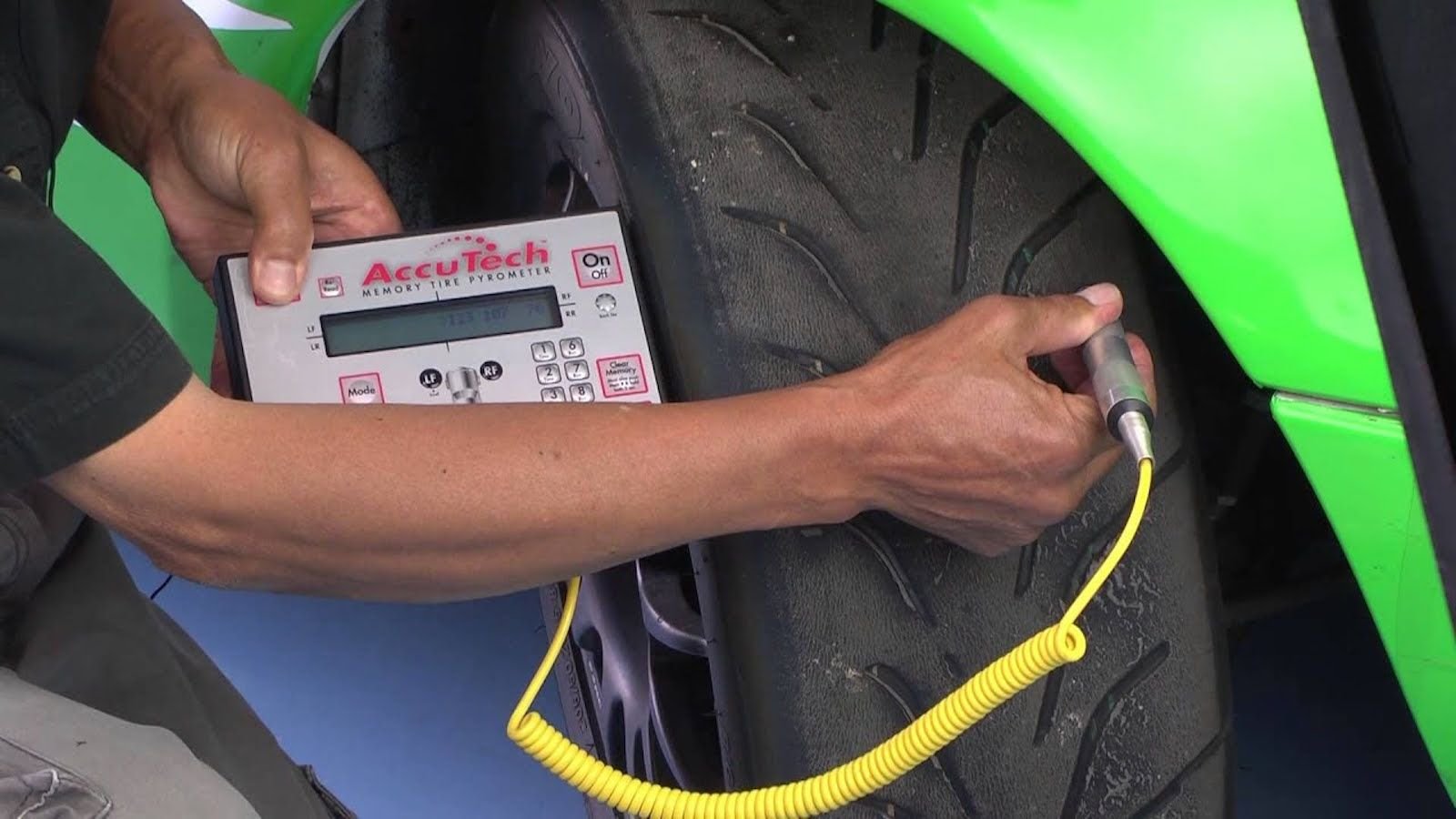 Using a Tire Pyrometer Basic Guide