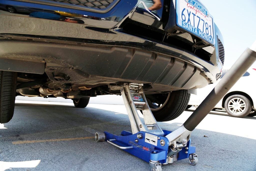 Jack up and secure your RDX on jack stands