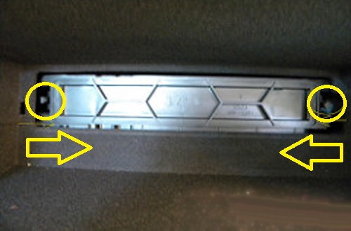 Cabin air filter assembly tabs location