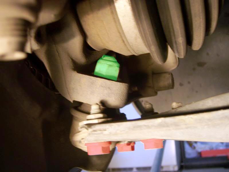 Green=18mm ball joint nut, red=13mm ball joint bolts