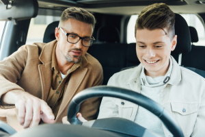 What's the Difference between a Cosigner and a Co-Buyer in a Bad Credit Auto Loan?