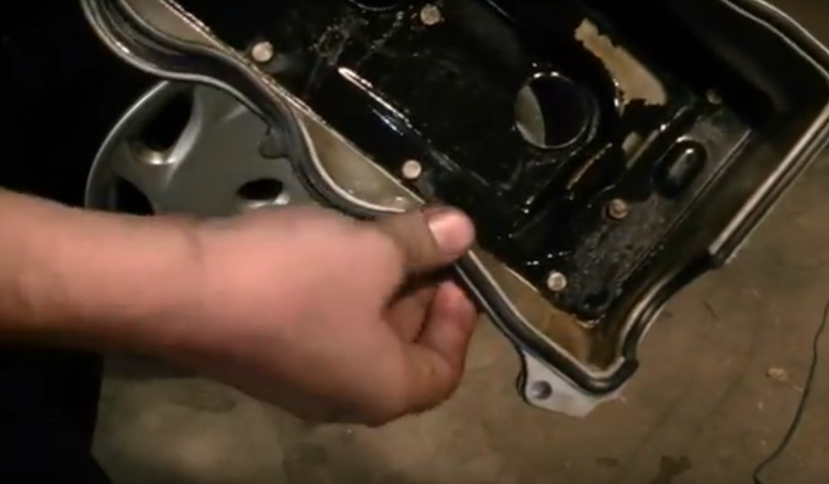 Toyota Camry 19972001 How to Replace Valve Cover Gasket Camryforums