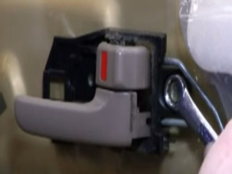 Toyota Camry 19972001 4th Generation How to Replace Inside Door Handle Camryforums