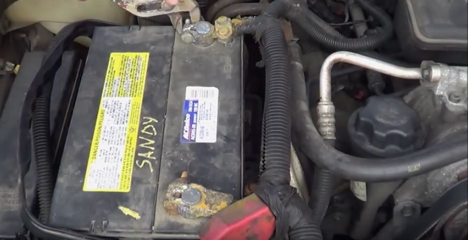 Jeep Grand Cherokee 1999-2004: How to Replace Battery | Cherokeeforum 2004 Jeep Grand Cherokee Battery Terminal Replacement