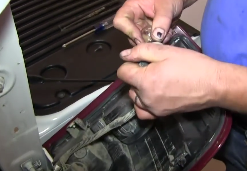 Chevrolet Silverado 20072013 How to Replace Tail Light Bulb