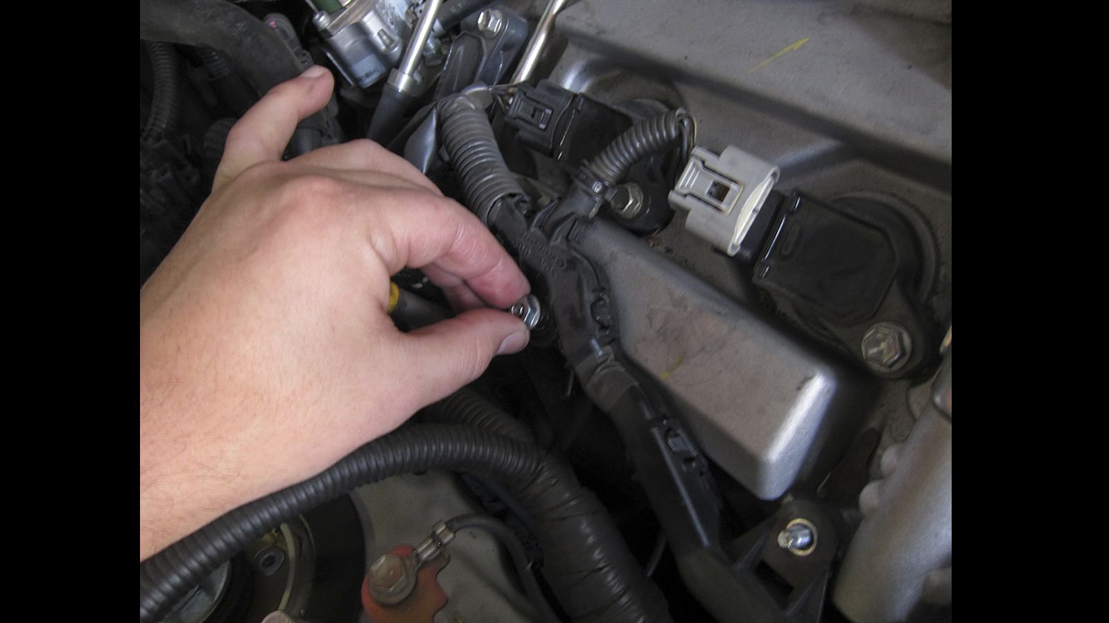 Replacing the Spark Plugs in your Lexus IS Clublexus