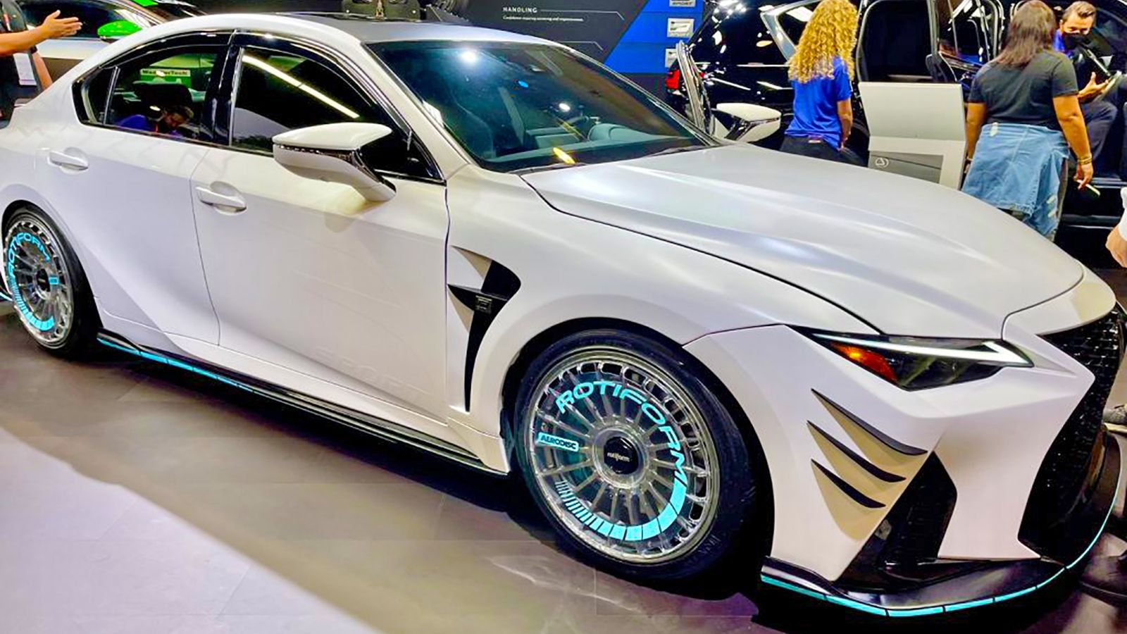 Lexus Brings Various Razzle Dazzle to SEMA Clublexus