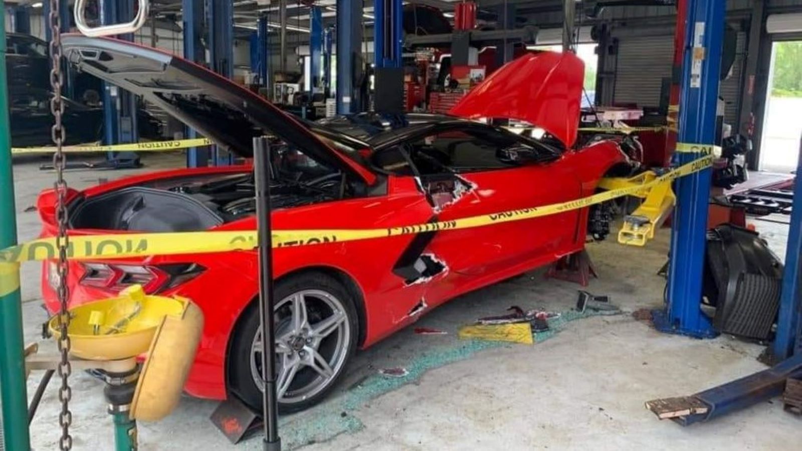 Yet Another C8 Corvette Fell Off a Lift Corvetteforum