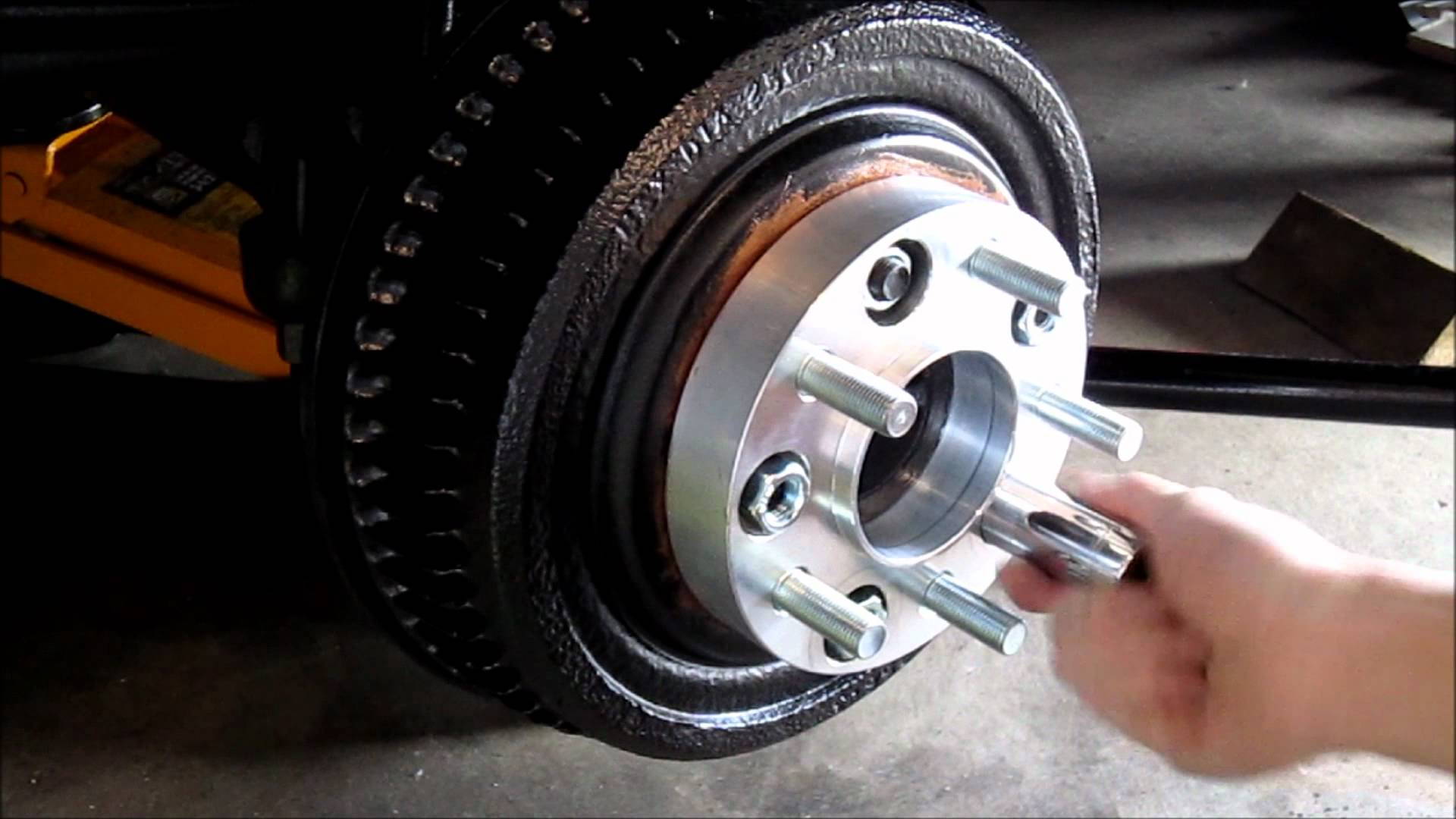 How To Install Wheel Spacers howtocx