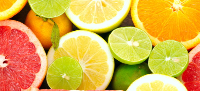 several types of cut citrus
