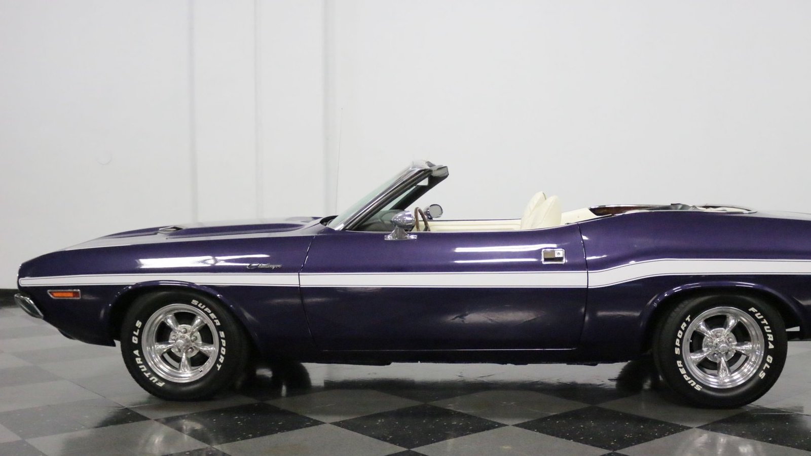 violet velocity 1971 dodge challenger stuns dodgeforum violet velocity 1971 dodge challenger