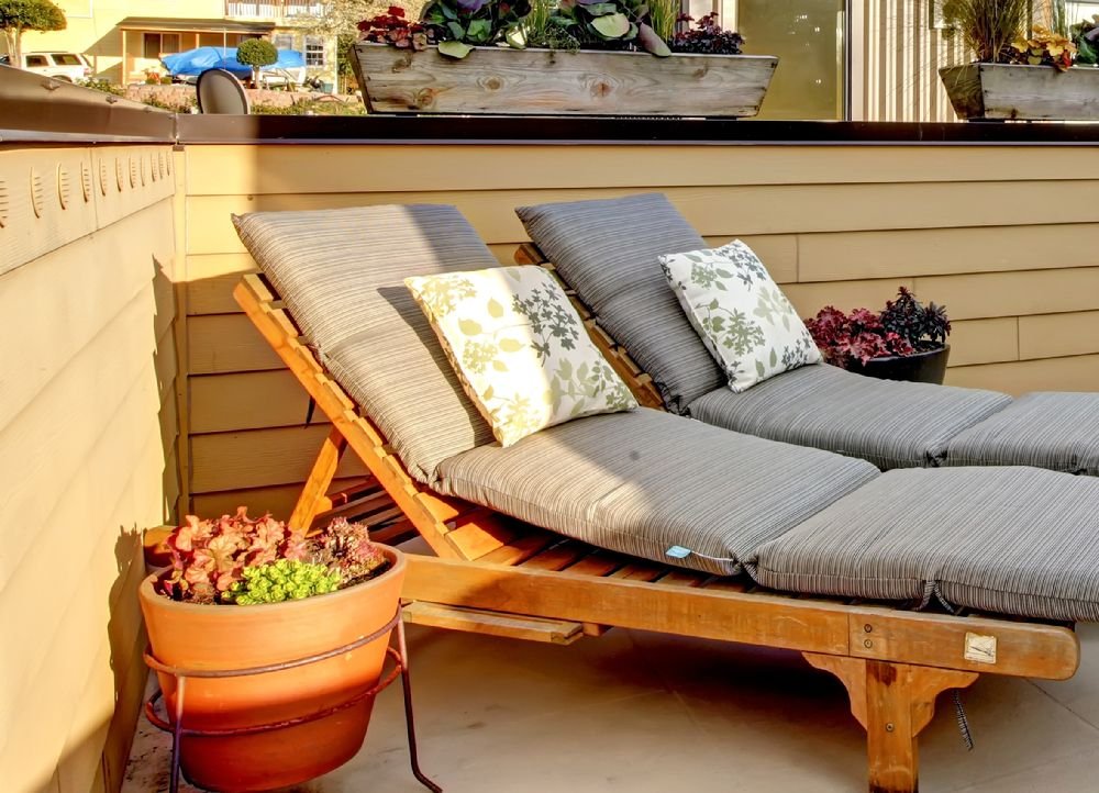 Best Treatments for Outdoor Wood Furniture