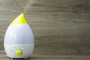 A humidifier against wood.