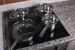 Pots with water.