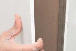 installing drywall boards