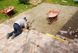 Installing a paving stone patio