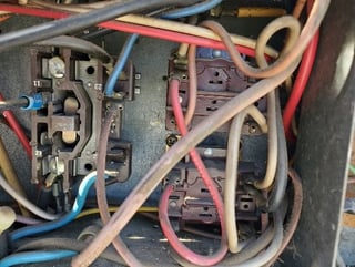 Troubleshooting Electronic Thermostat Problems | DoItYourself.com