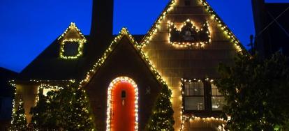 The Right Way to Install Christmas Lights | DoItYourself.com