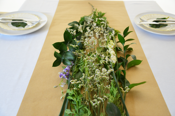 floral table setting
