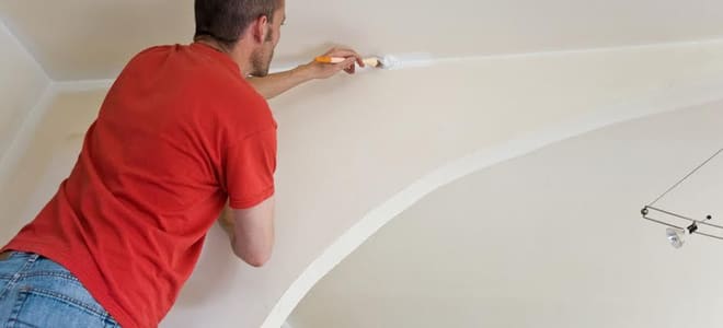 How To Paint A Ceiling Doityourself Com
