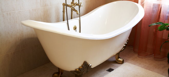 How To Reglaze A Bathtub Doityourself Com, Reglazed Bathtub Cleaning