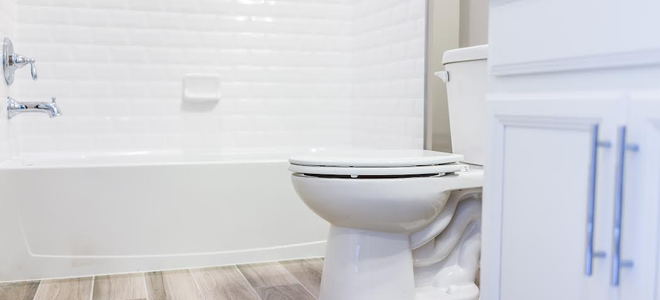 The Common Hack For Clogs That You Should Never Use On Your Toilet