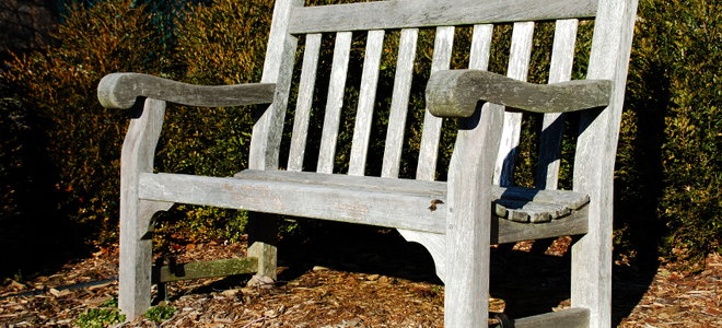 Remove Mold From Outdoor Wood Furniture, How To Protect Outdoor Wood Furniture From Sun Damage