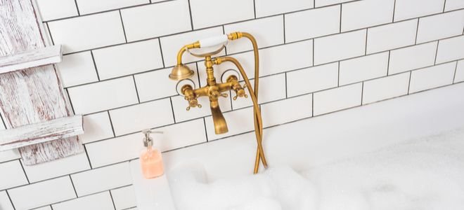 Lead Image for How to Repair a Cracked Wall Tile