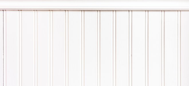 wall with wainscoting