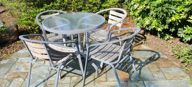 Patio Furniture Rust Removal, How To Remove Rust From Wrought Iron Outdoor Furniture