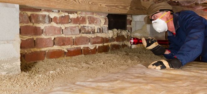 Crawl Space Insulation: Faced vs Unfaced | DoItYourself.com