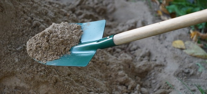 shovel moving dirt