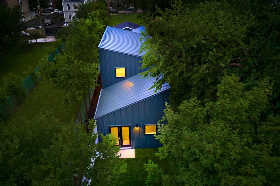 Aerial view of Chicago's affordable new Hem House.