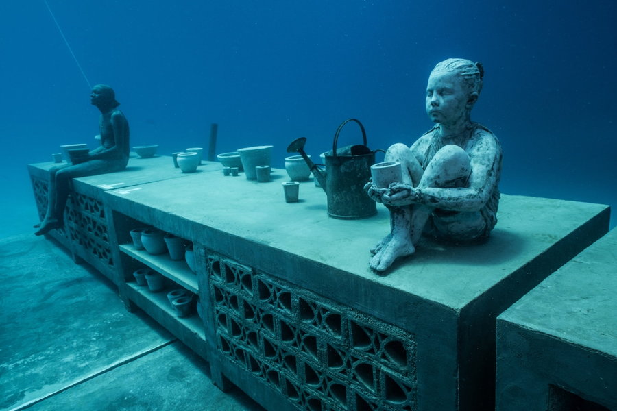 Haunting sculptures found in Jason deCaires Taylor's 
