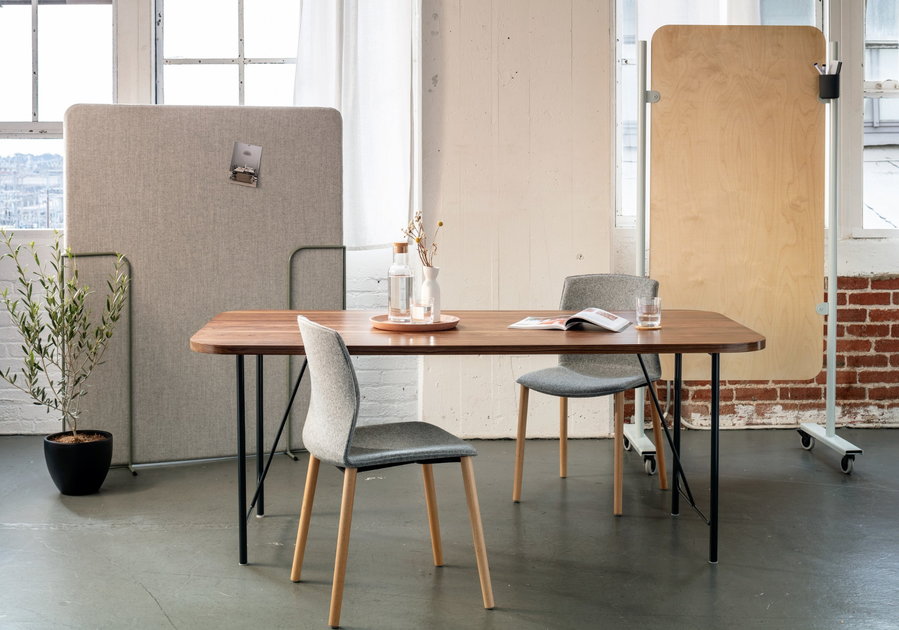 The small, sophisticated Serif workspace table from Pair. 
