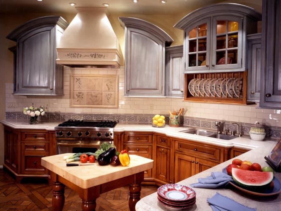 Major Kitchen Design Mistakes, How To Mix Old Kitchen Cabinets With New