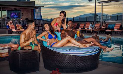 Radius Rooftop Pool & Wet Lounge Radius Rooftop Pool & Wet Lounge