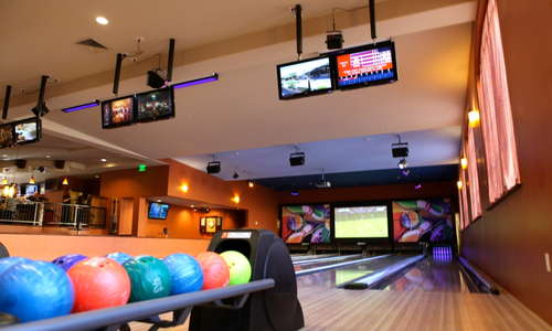 Crush Lounge, sports and entertainment bar with bowling