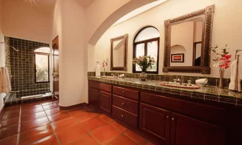 Suite Santa Barbara Bathroom
