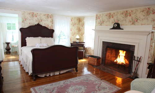 Bickford Room's Cheery, Fireplace