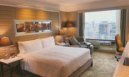 Time to chill a bit ???? Loving our room and the view over Bangkok is amazing!! #interContinentalBangkok #hotelroom #thatView #bangkok #thailand #igersBangkok #ig_bangkok #asia #igersAsia #igersThailand #ig_thailand #visitBangkok
#beautifulDestinations #ig_worldclub #instatravel #wanderlust #travel #mafflumomente #lovedailydose #interior #urlaub #happyMonday #holidaymood #placetobe