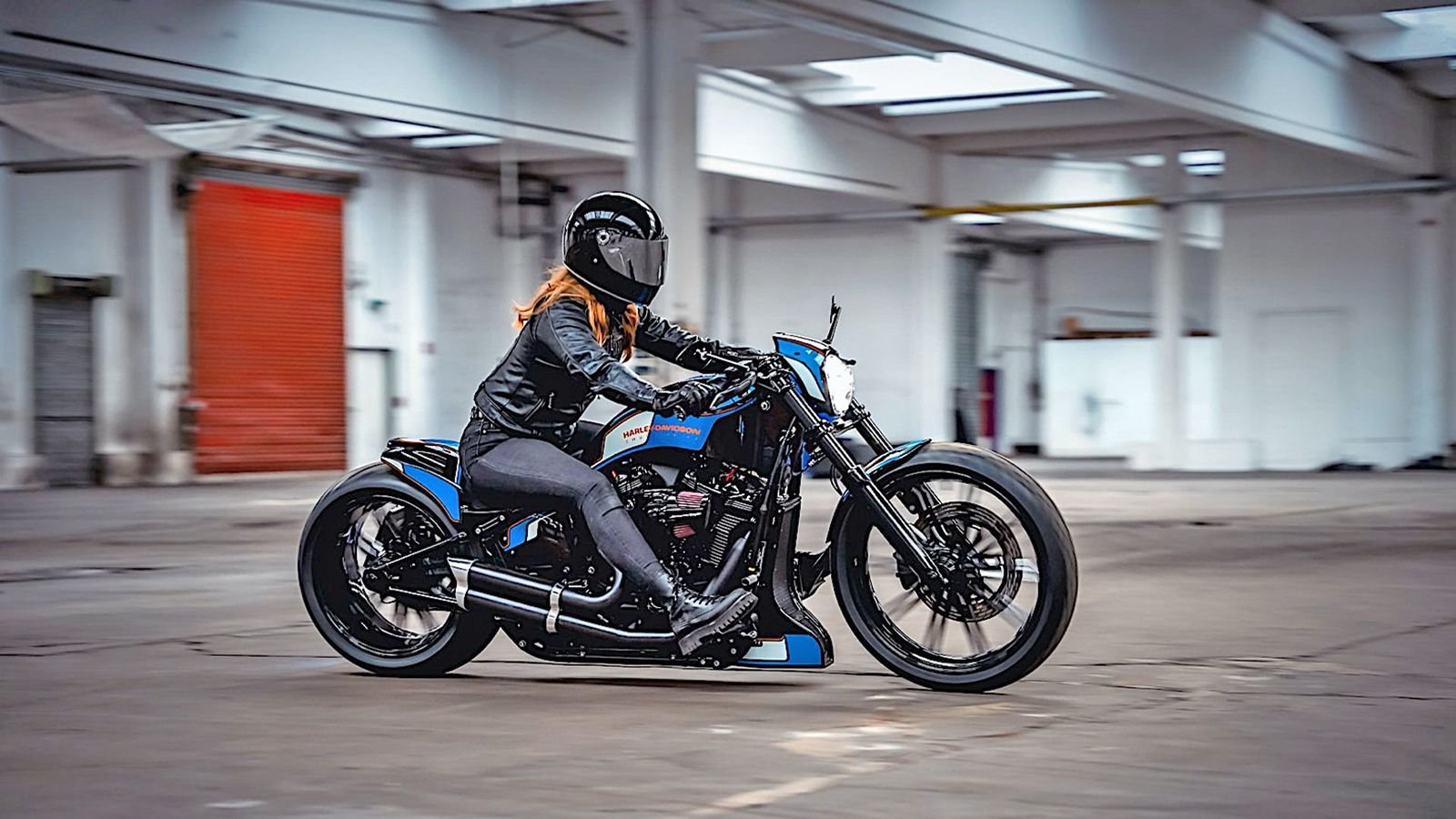 Чоппер Harley Davidson Breakout