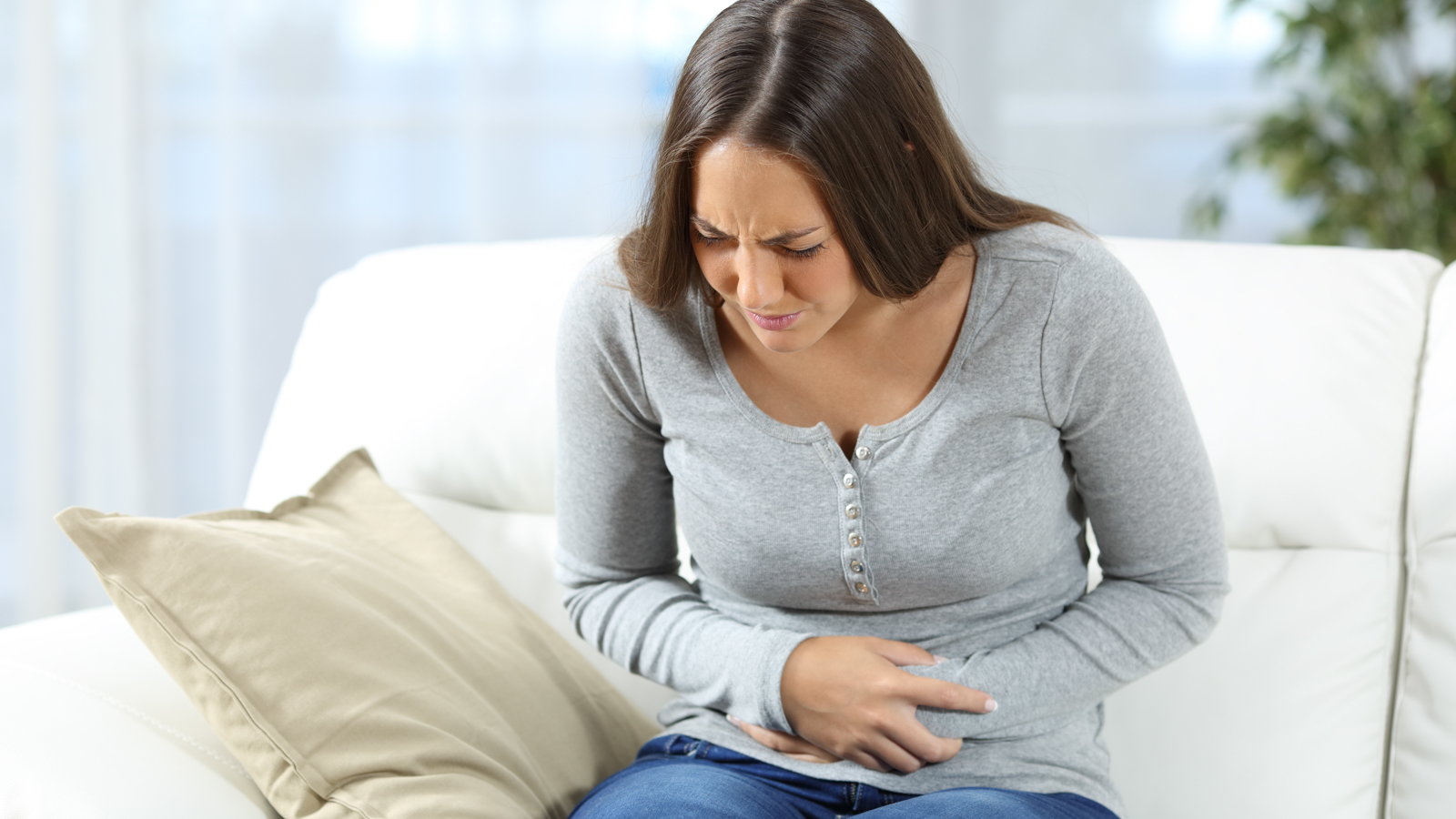 woman having abdominal pain