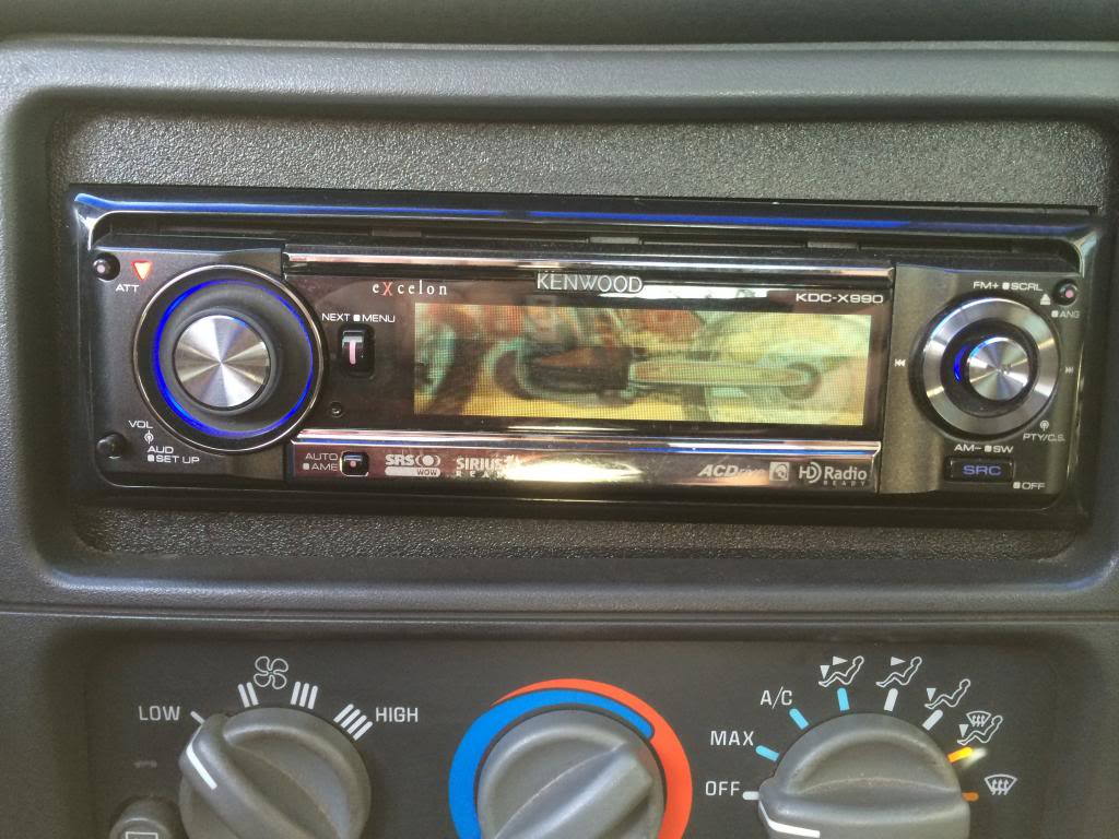 This head unit comes with Sirius XM.