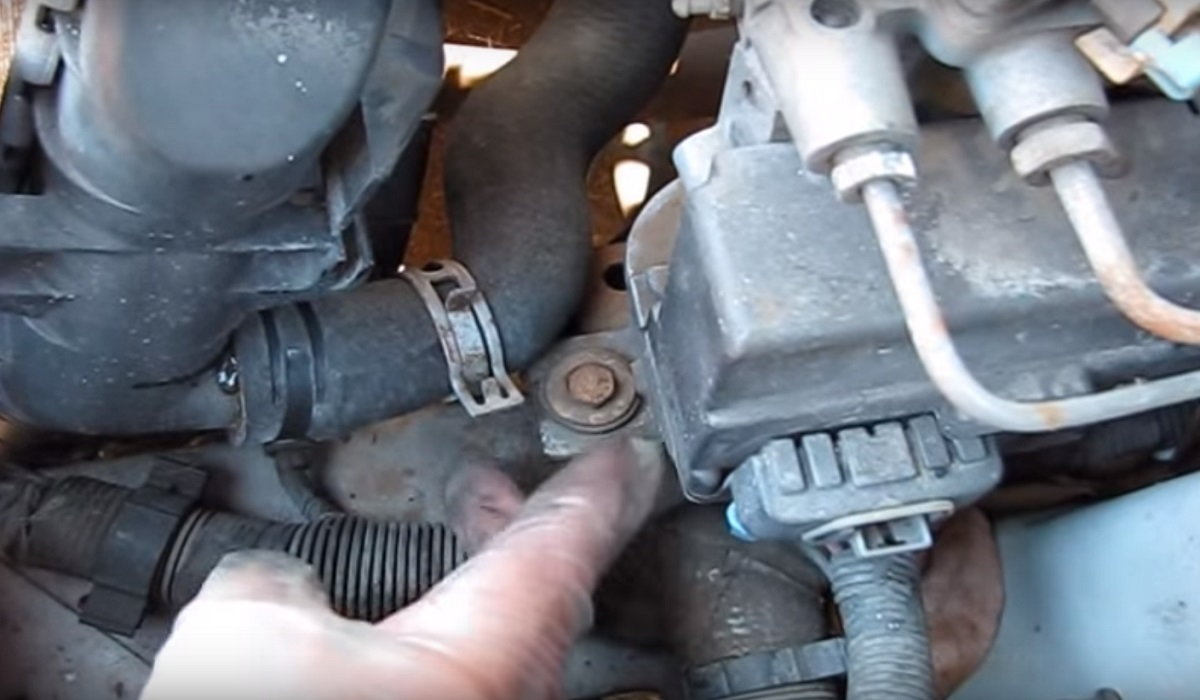 Chevy Chevrolet Pontiac Camaro Firebird LS1 Radiator DIY how to upgrade replacement