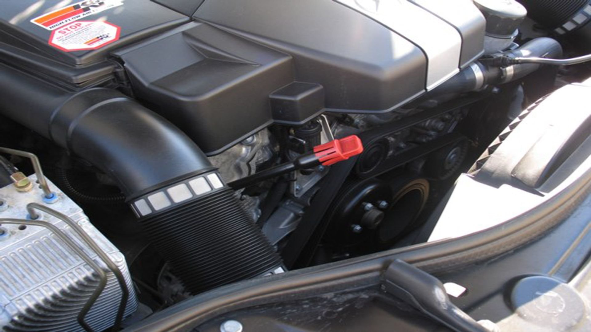 MercedesBenz EClass and EClass AMG How to Replace Engine Oil Mbworld